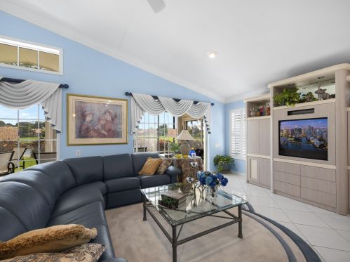 12190 Castle Pne Rd, Boynton Beach FL 33437-6019 exterior