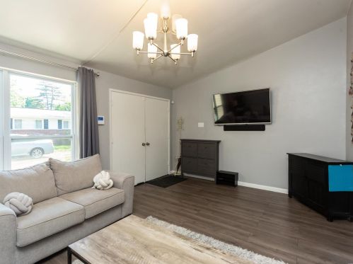 3333 Lan Dr, Saint Louis, MO 63125-4413