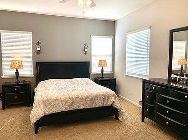 992 La Paloma St, Turlock CA 95382-0484 exterior