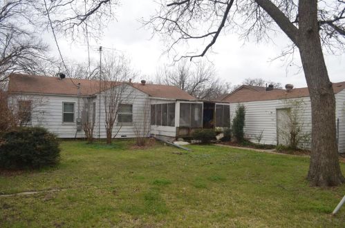 2429 6th St, Irving, TX 75060-3502