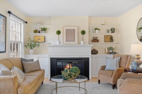 4466 Farwell Ave, Milwaukee, WI 53211-1759