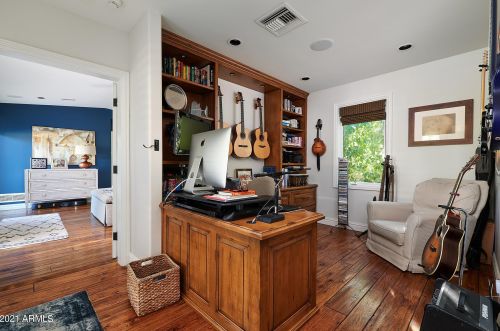 4507 Cheery Lynn Rd, Phoenix AZ 85018-6448 exterior