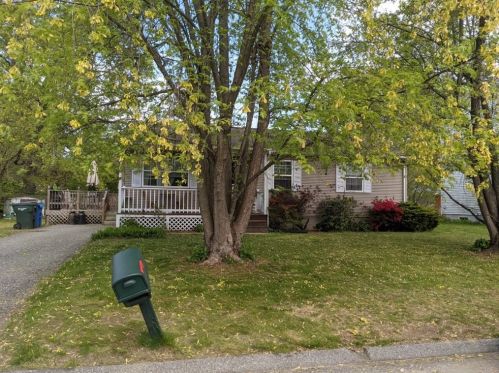 139 Odion St, Springfield, MA 01118-2256