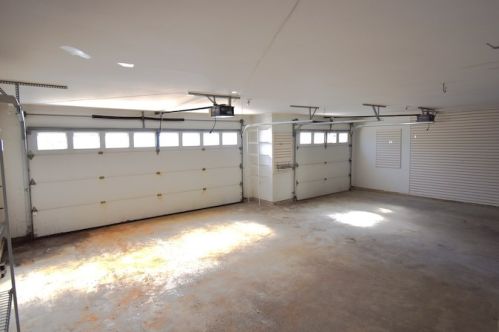 6420 Longmeadow Ave, Chicago IL 60712-3229 exterior