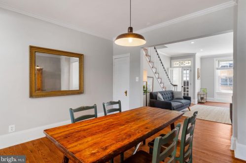 1233 Jackson St, Philadelphia PA 19148-2929 exterior