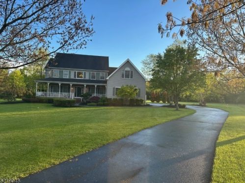 120 Southfield Dr, Montgomery, NJ 08502-4000