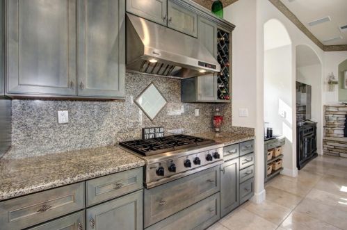 1086 Souza Dr, Folsom CA 95762-7556 exterior