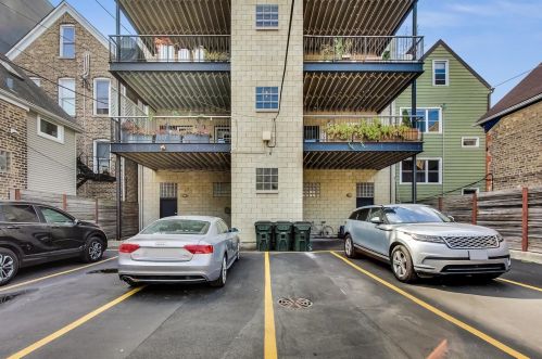 2033 Damen Ave, Chicago IL 60647-9009 exterior