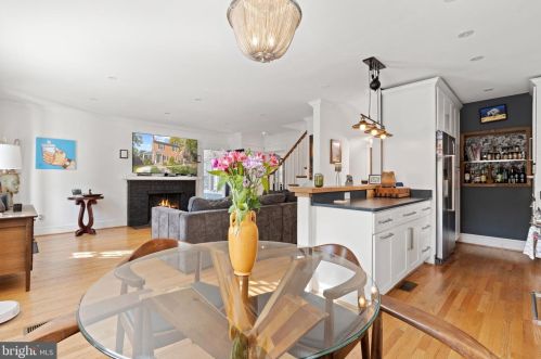 116 Moncure Dr, Alexandria VA 22314-4965 exterior