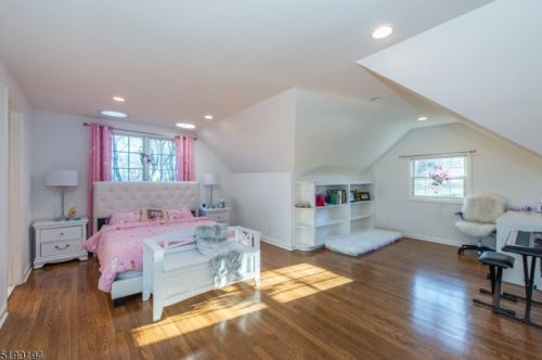 752 Ridge Road Ter, Kinnelon NJ  07405-2132 exterior