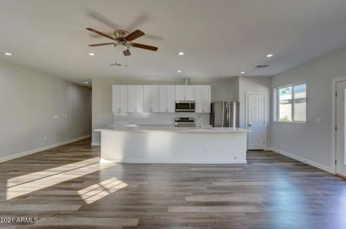 9515 13th St, Phoenix AZ 85020-2202 exterior