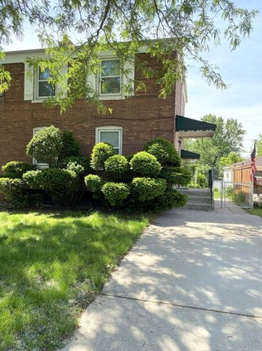 5111 63rd Pl, Chicago IL  60638-5753 exterior