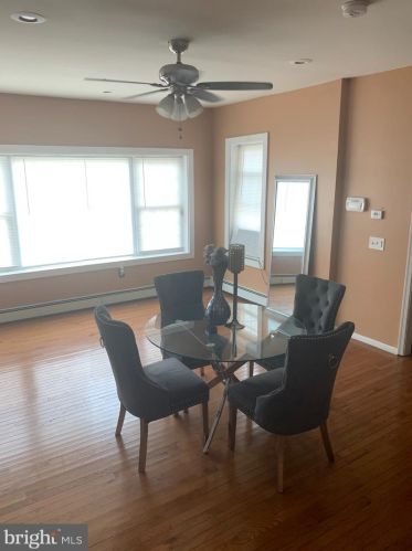 53 28th St, Camden NJ 08105-1256 exterior