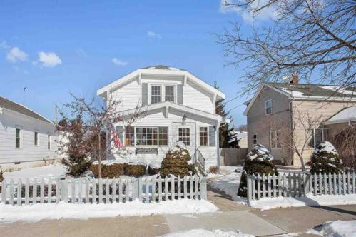 610 New York Ave, Manitowoc, WI 54220-3355