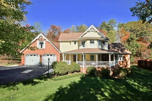 165 Forest Dr, Salem, VA 24153-6861