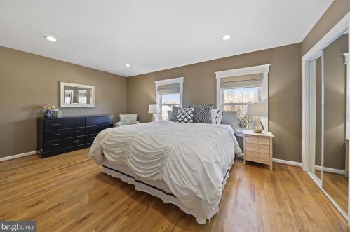 10205 Arizona Cir, Bethesda MD 20817-1227 exterior