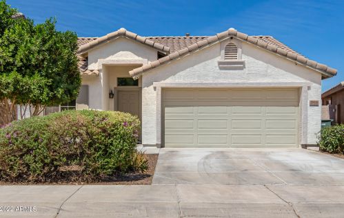 2908 72nd Ln, Phoenix, AZ 85043-7824