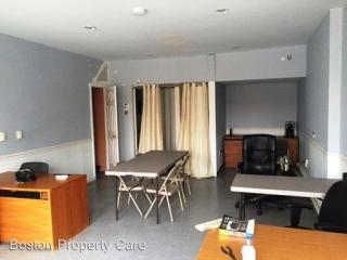 390 Centre St, Boston MA  02119 exterior