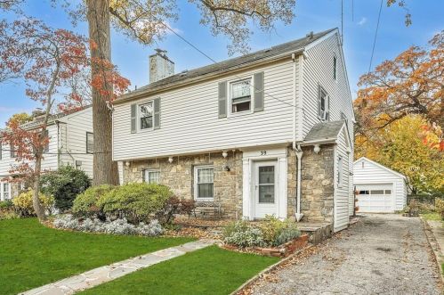 39 Carwall Ave, Mount Vernon, NY 10552-1211