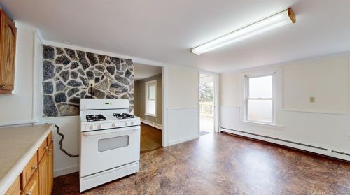 226 Farmington Ave, New Britain CT 06053-2932 exterior