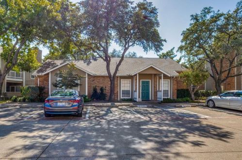 8600 Coppertowne Ln, Dallas TX  75243-8043 exterior