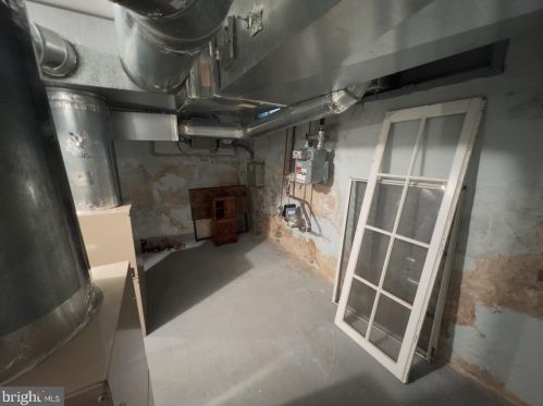 1738 Addison St, Philadelphia PA 19143-1307 exterior