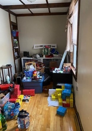 5 Amber St, Worcester MA 01602-2401 exterior