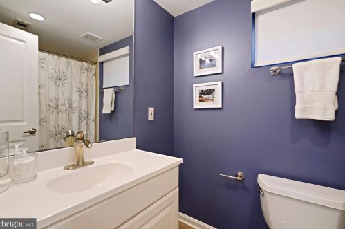 6543 Chesterfield Ave, Mc Lean VA  22101-5231 exterior