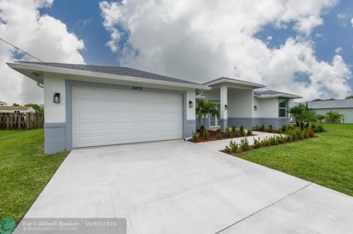 2470 Webster Ln, Fort Pierce FL 34953-5751 exterior