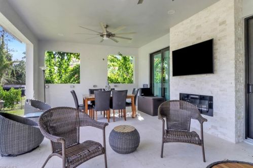 1842 21 St, Naples FL 34120-1801 exterior