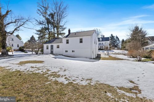 423 Old Lancaster Rd, Berwyn PA exterior