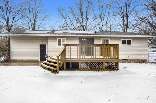 2245 Emens Dr, Meskegon MI  49444-4461 exterior