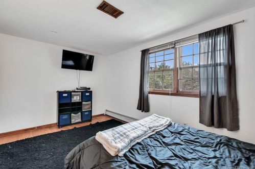 199 Buena Vis Ave, Torrington CT 06790-4028 exterior