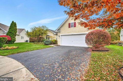 6 Taylor Ct, Columbus, NJ 08022-2339