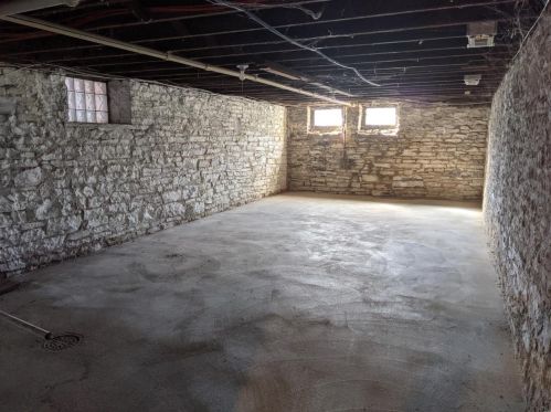 2923 Chippewa St, Saint Louis MO 63118-3639 exterior