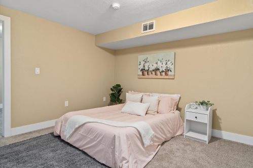 2540 Booth St, Milwaukee WI 53212-2907 exterior