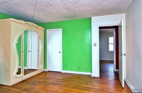 206 Brookside Ave, Irvington NJ 07111-3302 exterior