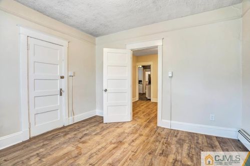 244 Hamilton St, New Brunswick NJ 08901-2206 exterior