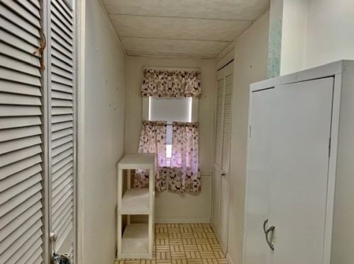 164 Ingham St, Chicopee MA 01013-4019 exterior