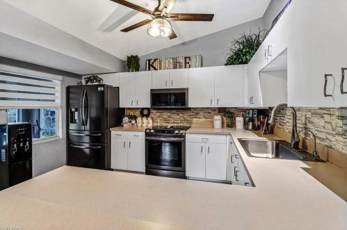 3780 8 Ave, Naples FL 34102-6842 exterior