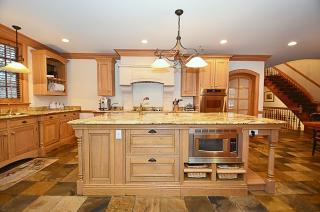 4006 Royal Fox Dr, Saint Charles IL  60174-8768 exterior