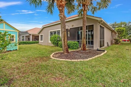 2121 Fairmont Ln, Naples FL 34120-4575 exterior