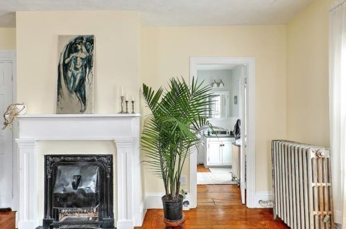 69 Arnold St, Providence RI 02906-1065 exterior