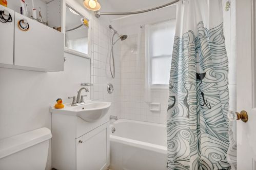 207 80, Milwaukee WI 53214-1419 exterior