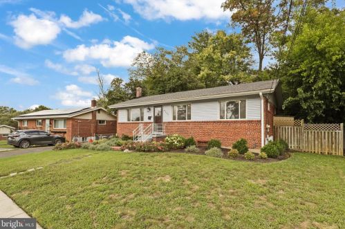 4115 Taney Ave, Alexandria VA  22304-2440 exterior