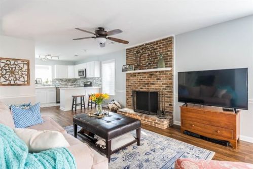 500 Laketower Dr, Lexington KY  40502-2611 exterior