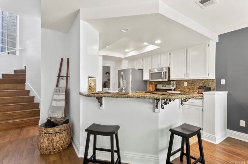 2232 Catalpa Dr, Tustin CA 92782-8357 exterior