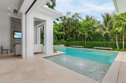 519 Turtle Hatch Ln, Naples FL 34103-8539 exterior