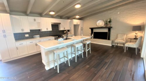 3955 Bear Canyon Rd, Tucson AZ  85749-8220 exterior