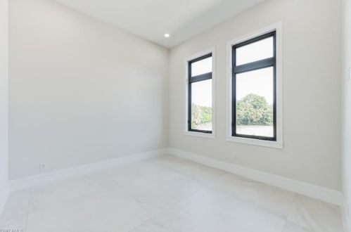 1045 Morningside Dr, Naples FL 34103-3313 exterior